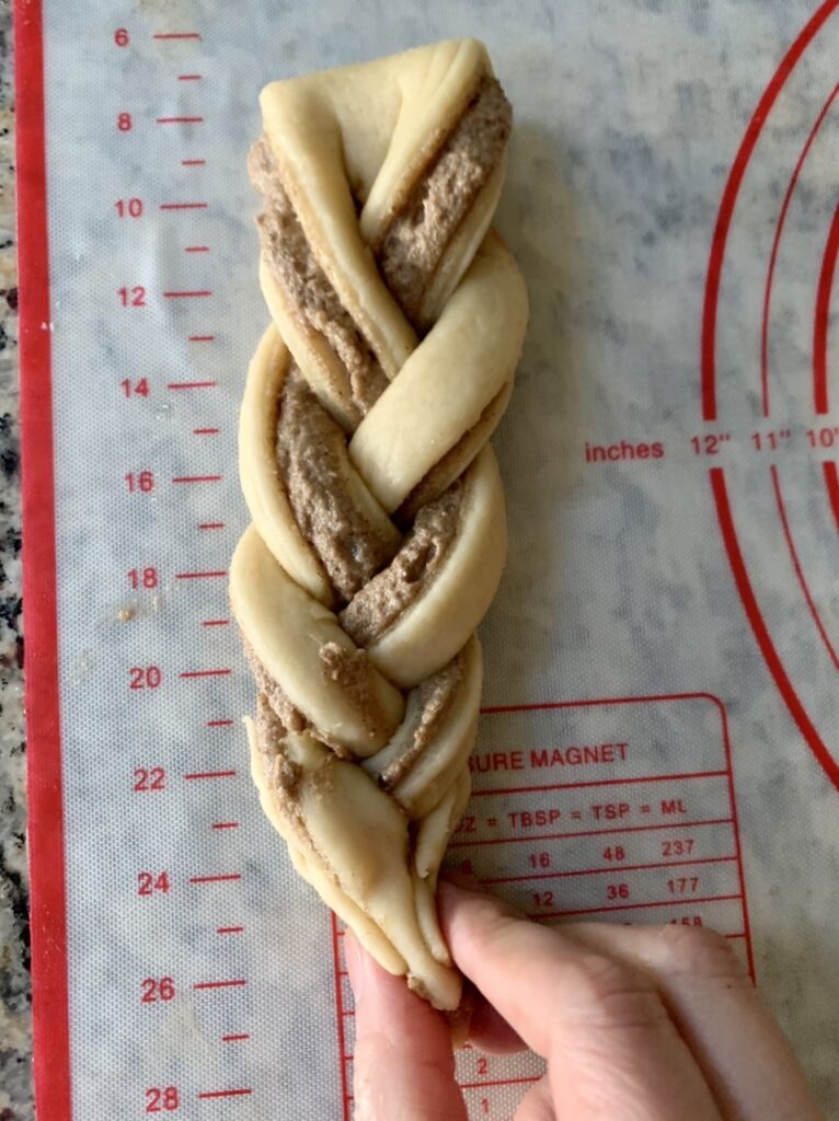 Braiding the Sticky Braided Cinnamon Knots