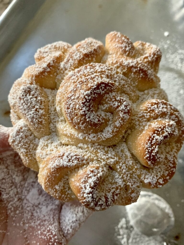 Elegant Russian Lace Rolls