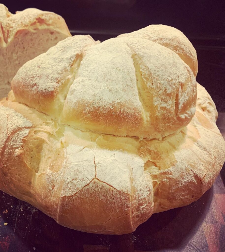 Classic English Cottage Loaf