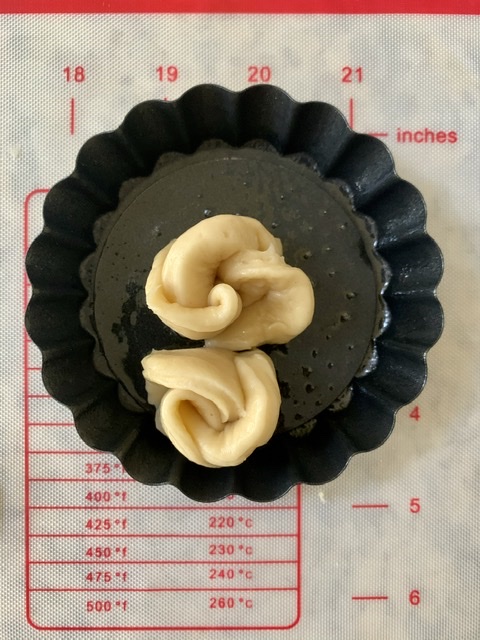 Elegant Russian Lace Rolls