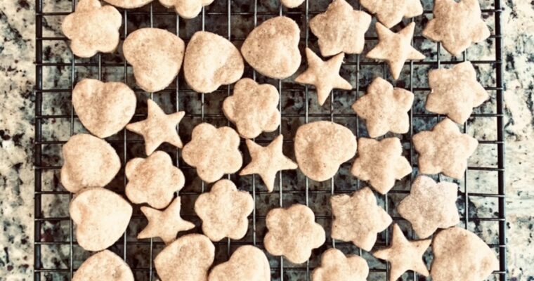 How to Make Easy Peanut Butter Treats for Dogs!