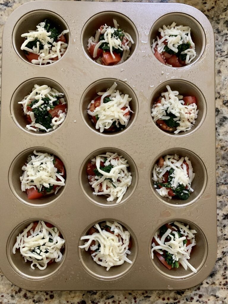 Distribute mozzarella