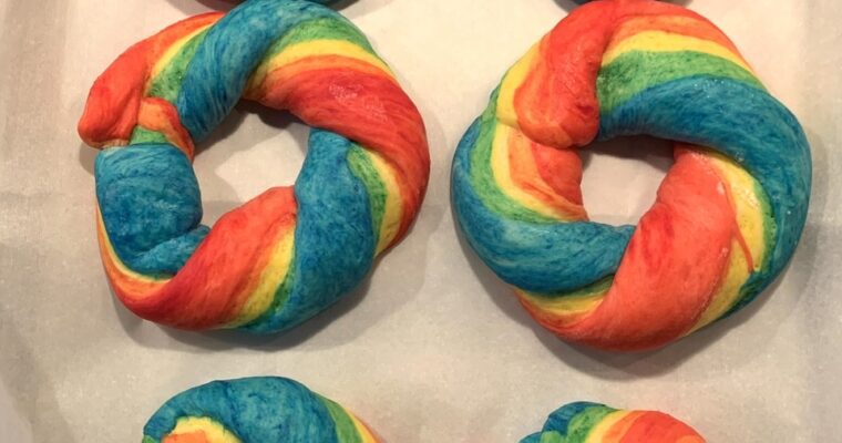 How to Make Colorful Rainbow Bagels!