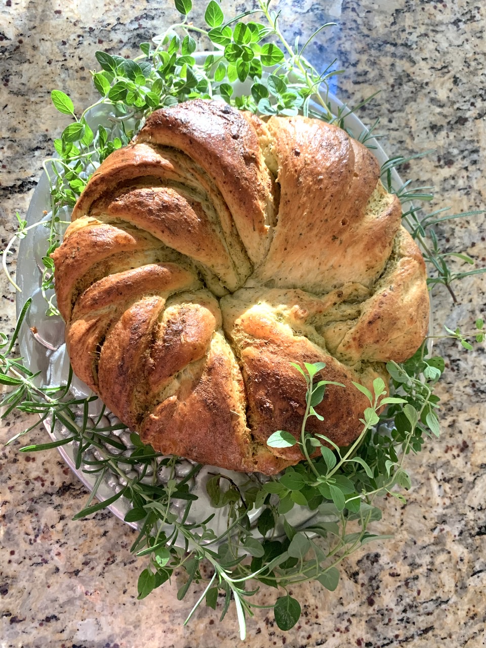 How to Make Savory Pesto Cheese Brioche Wreath