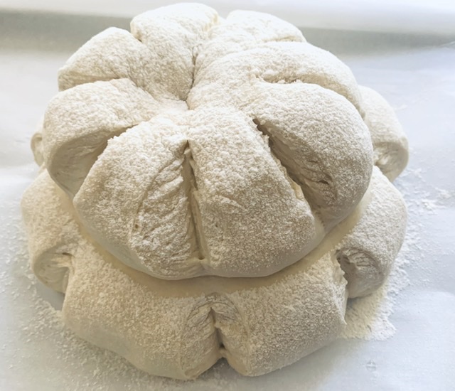 Fab Food Flavors: Lightly dust English Cottage Loaf with flour