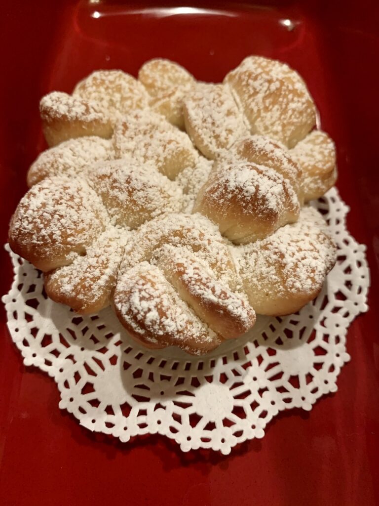 Elegant Russian Lace Rolls