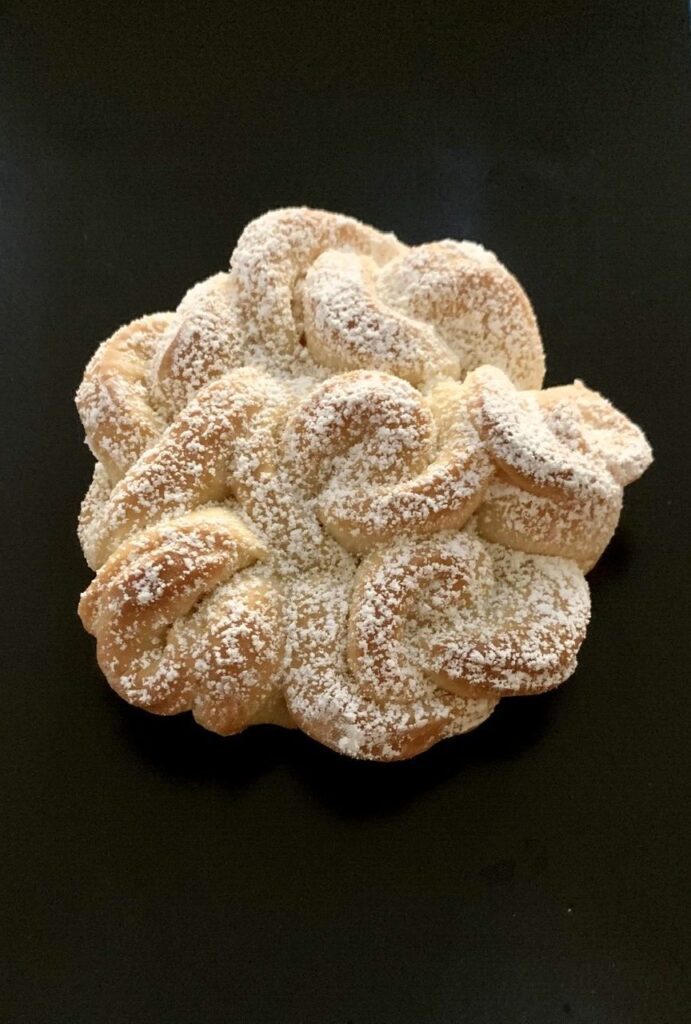 Elegant Russian Lace Rolls