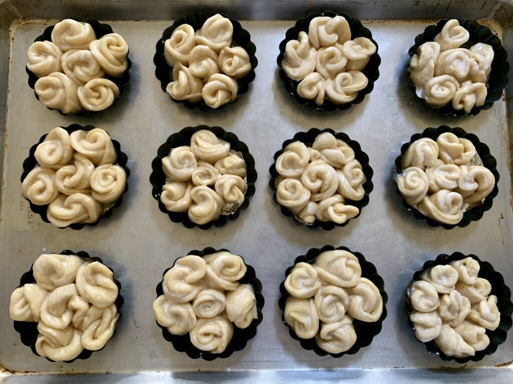 Elegant Russian Lace Rolls